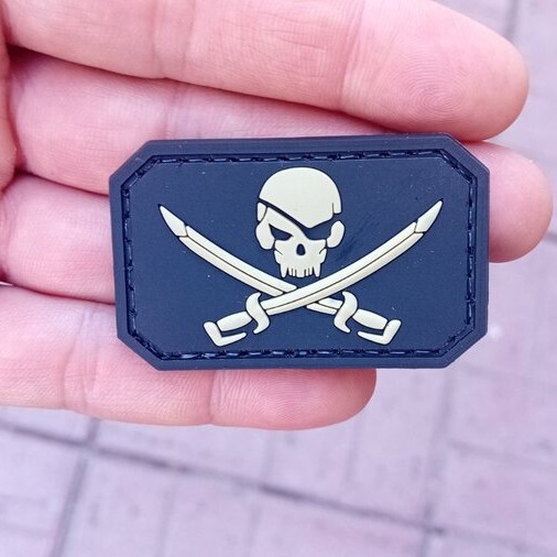 Пачове и велкро панели, аксесоари - Гумена нашивка Pirate Skull