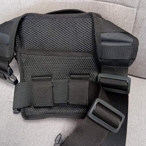 Раници, чанти, джобове - Бедрена чанта с включен лепящ кобур -България