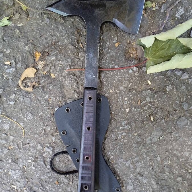 Мачете и брадви - Брадва ръчно изкованa 65MN M1