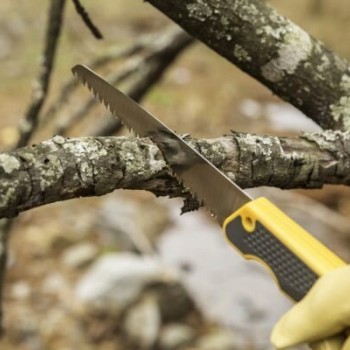 Сгъваем трион Smith’s Folding Limb Saw в комплект с точило и запалка